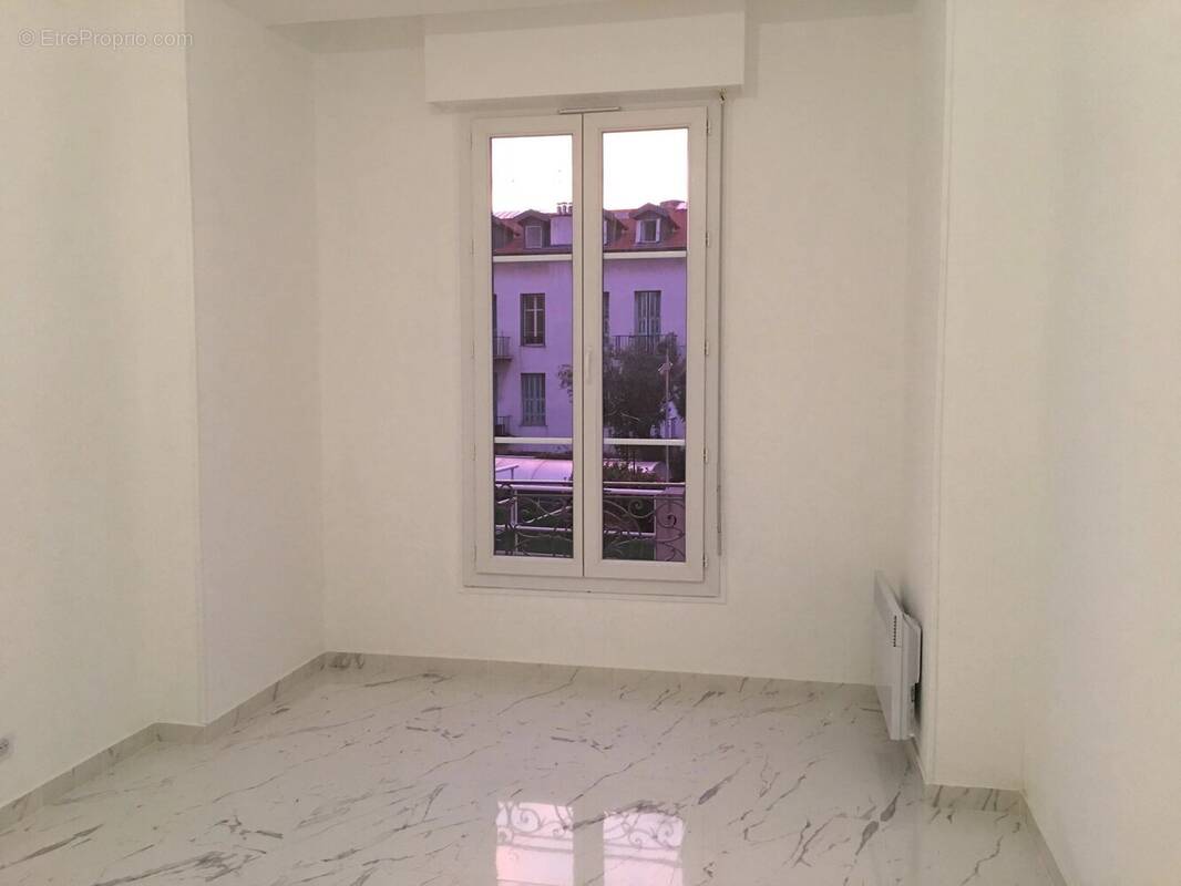 Salle - Appartement à NICE