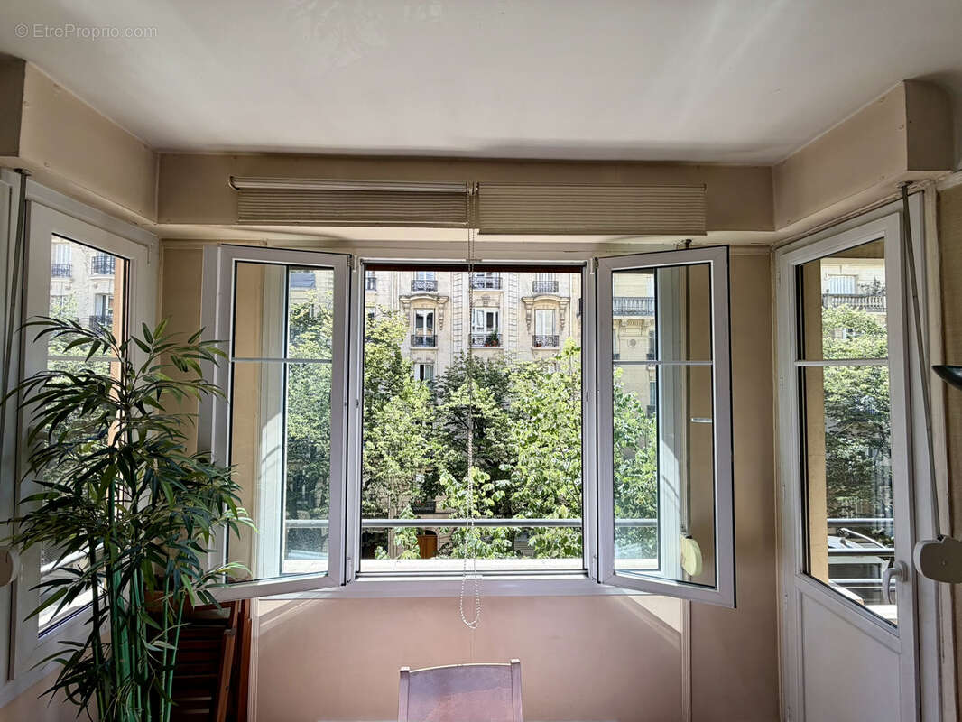 Appartement à PARIS-12E