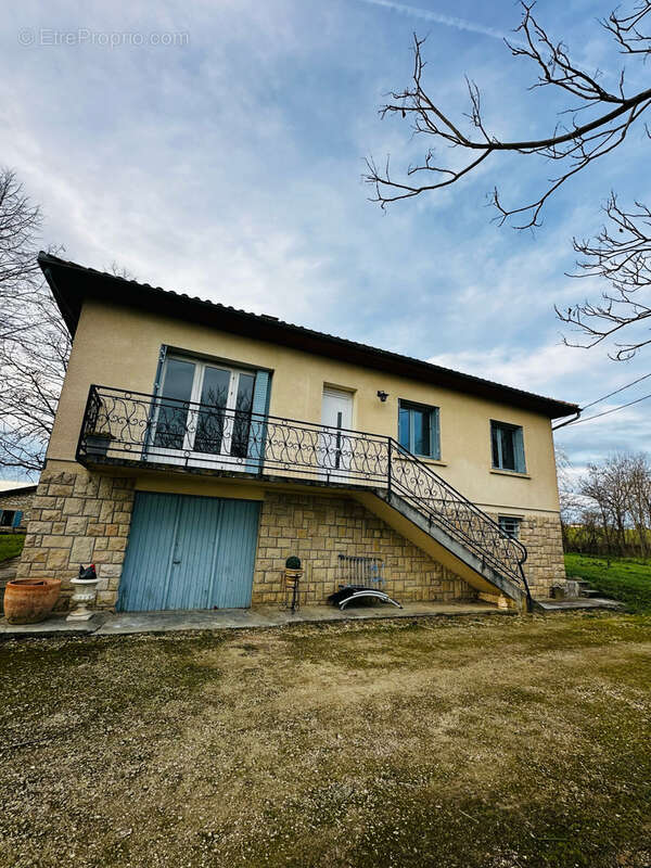 Maison à MAUVEZIN