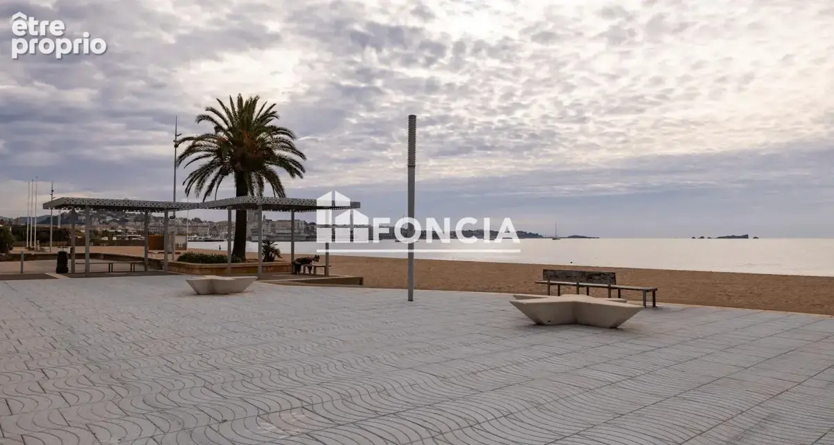 Appartement à FREJUS