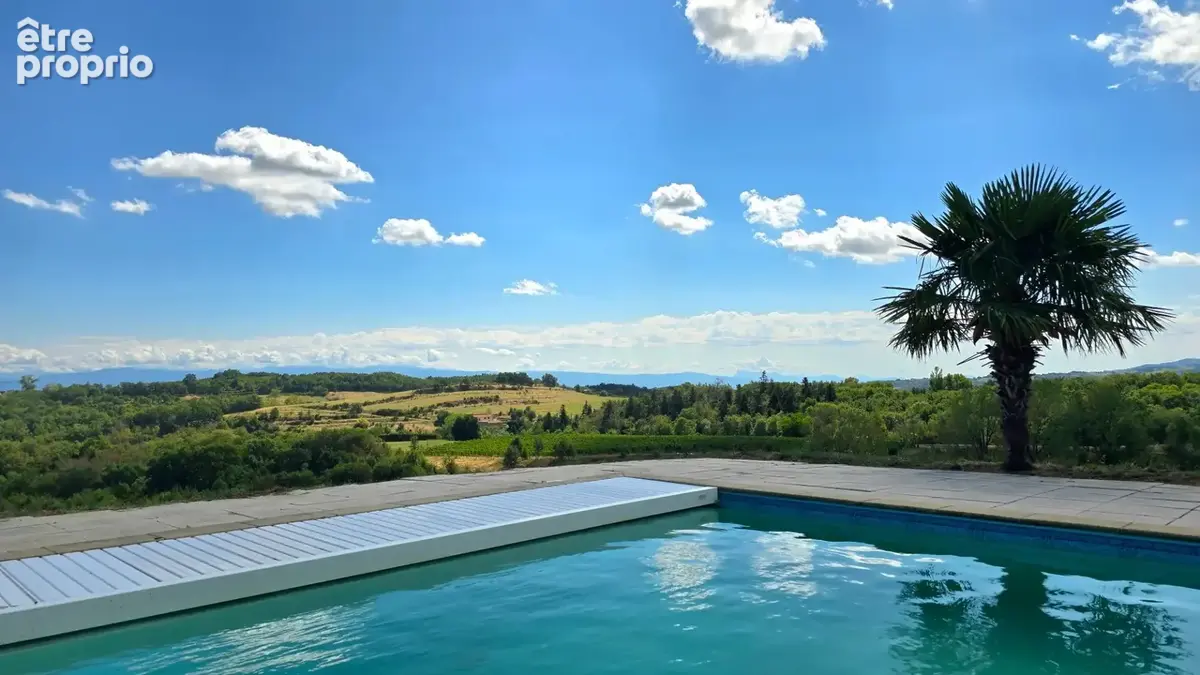Propriété d'Exception Rénovée – 7.5 hectares - Étang privée - vue panoramique - Piscine - Source - photo 26