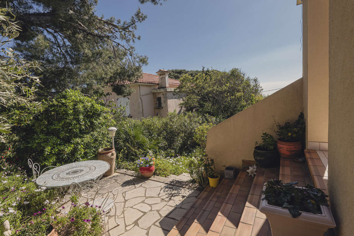 Appartement à SIX-FOURS-LES-PLAGES