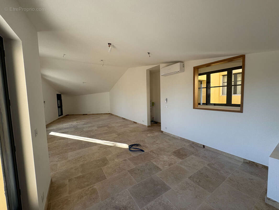 Appartement à SAINT-SATURNIN-LES-APT