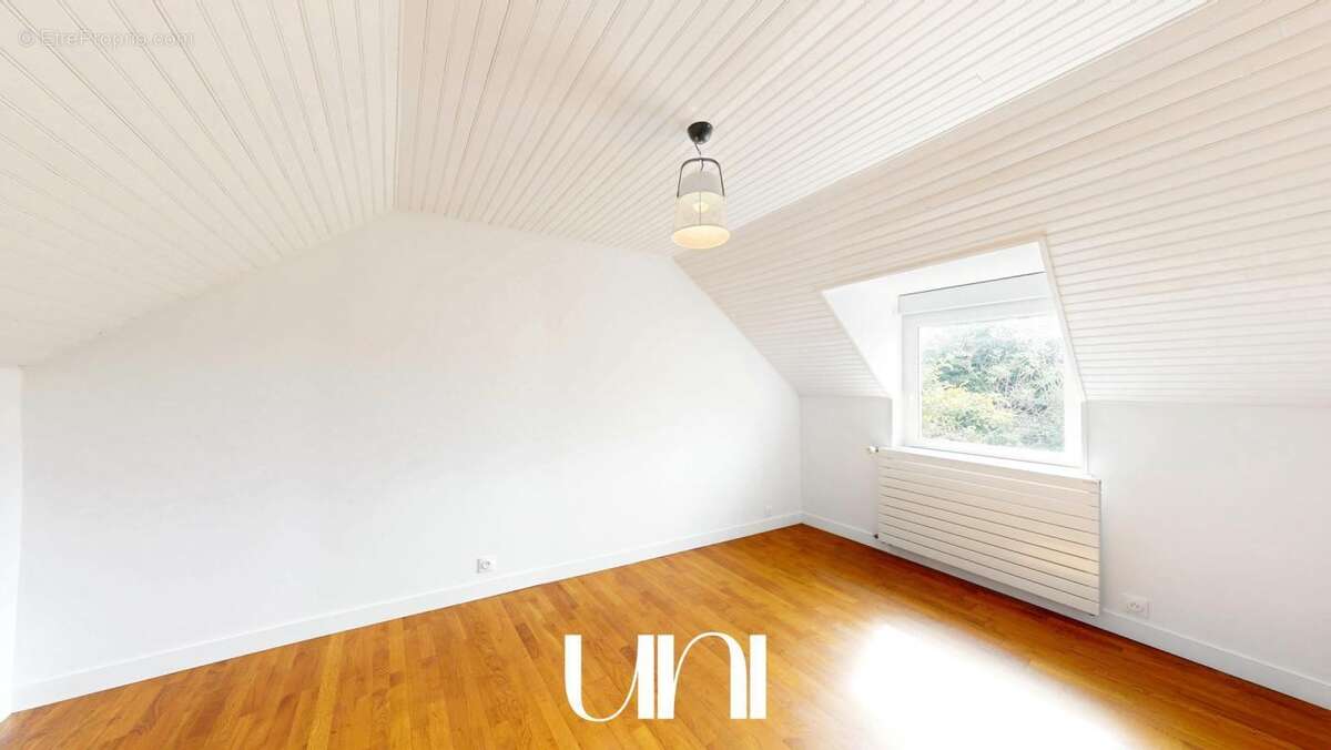 Maison à JUAYE-MONDAYE