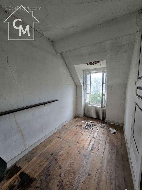Maison à LESIGNY
