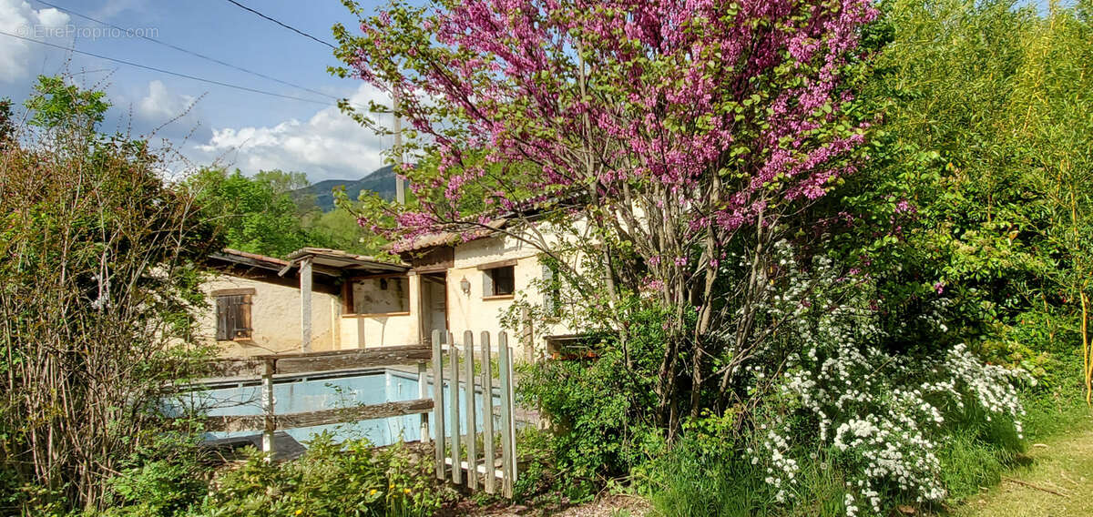 Maison à LA MOTTE-CHALANCON