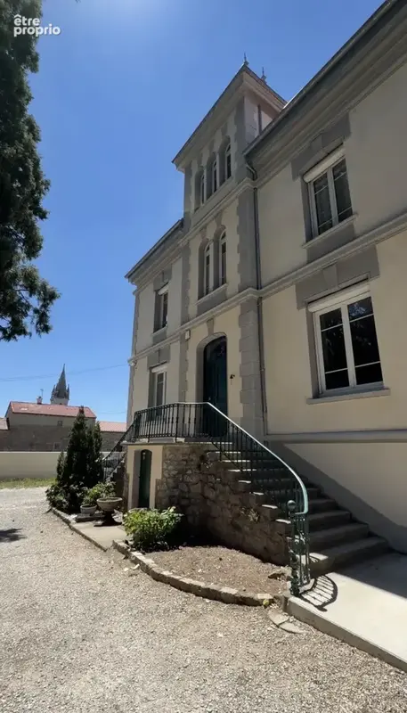 Photo Maison à Marlhes au prix de 640 000€
