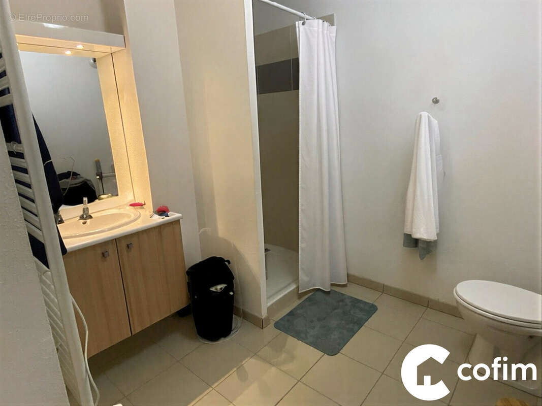 Appartement 38 m² à Nay  - photo 6