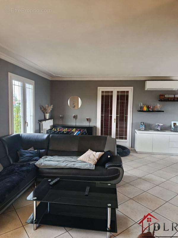 Maison à FAYL-BILLOT