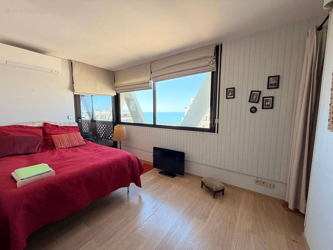 Appartement T3 de 130m2 au 9ème et dernier étage avec parking et garage - CENTRE VILLE VUE MER LA GRANDE MOTTE - photo 13