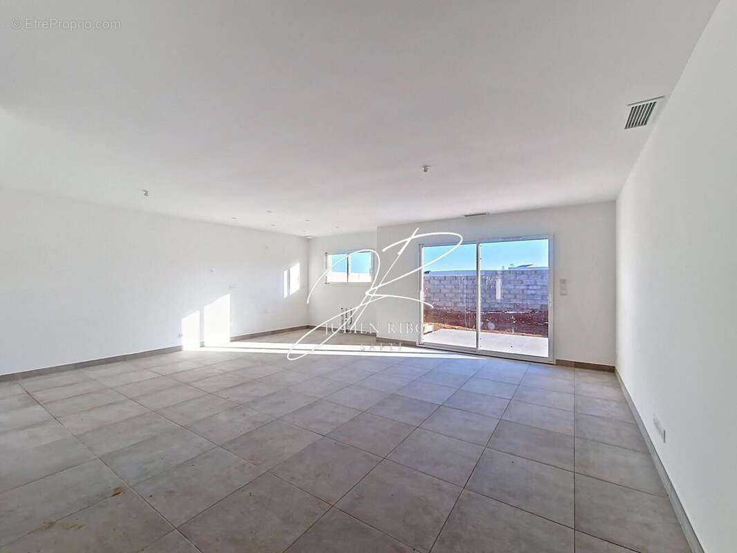 Photo 4 - Maison à SAUVIAN