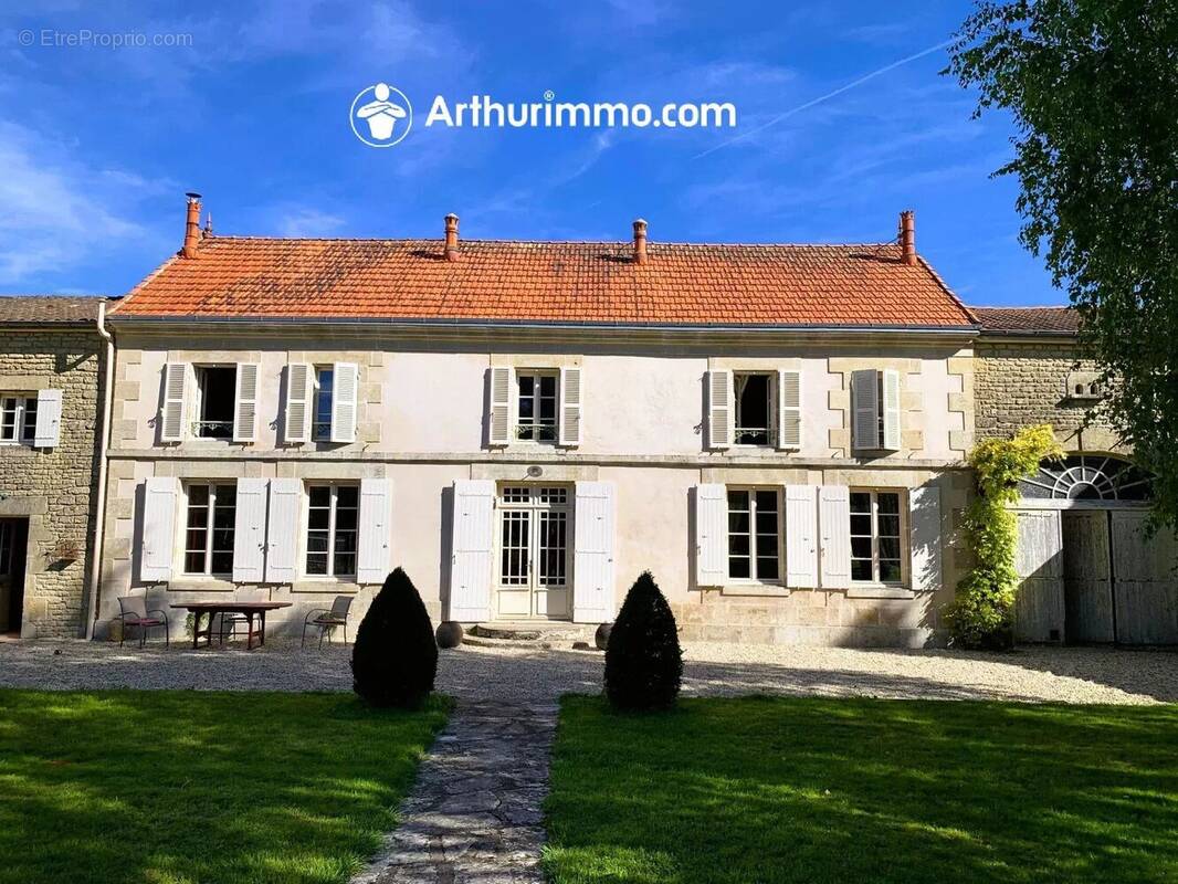 Maison à SAINT-MARTIAL