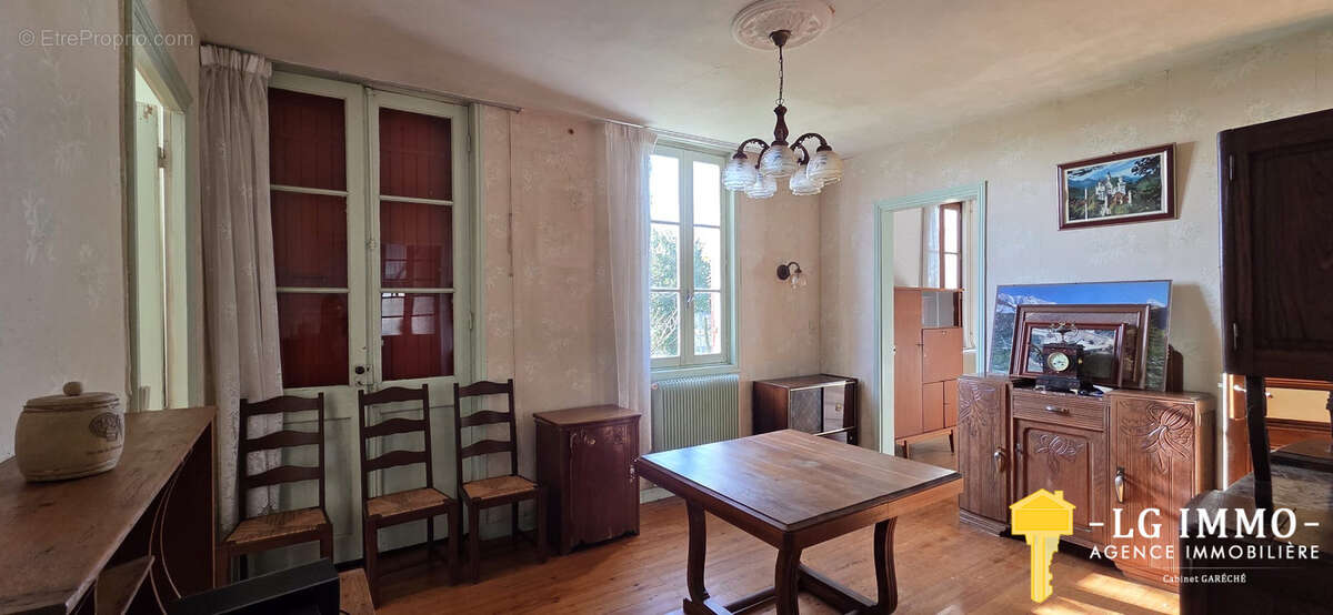 Maison à MORTAGNE-SUR-GIRONDE