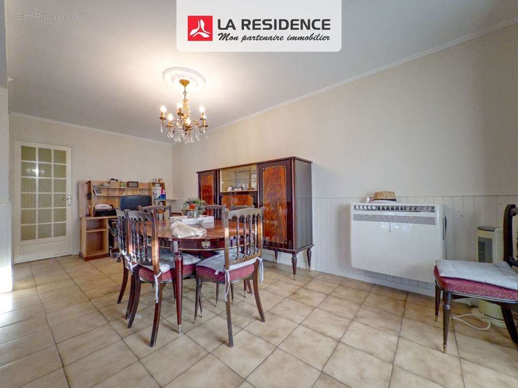 Maison à LES MUREAUX