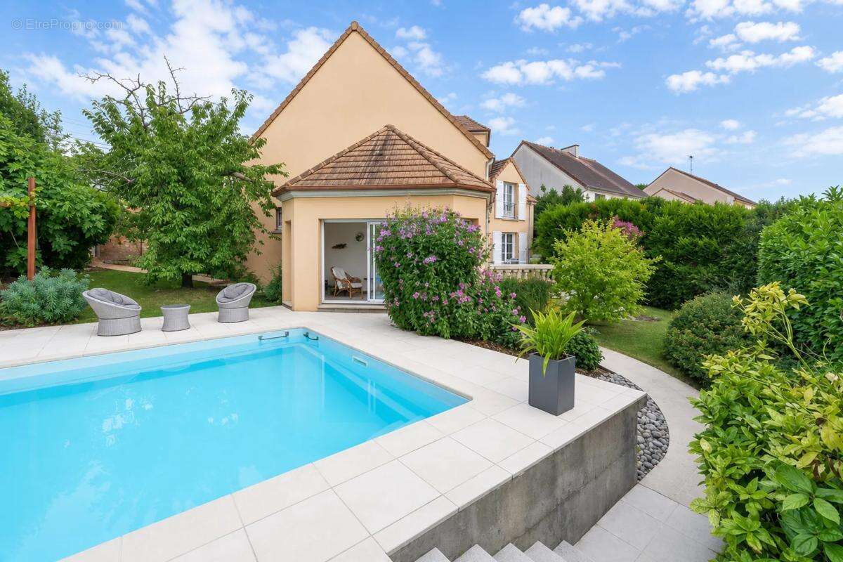 Grande maison familiale de 8 pièces – 212 m² à Triel-sur-Seine - photo 2