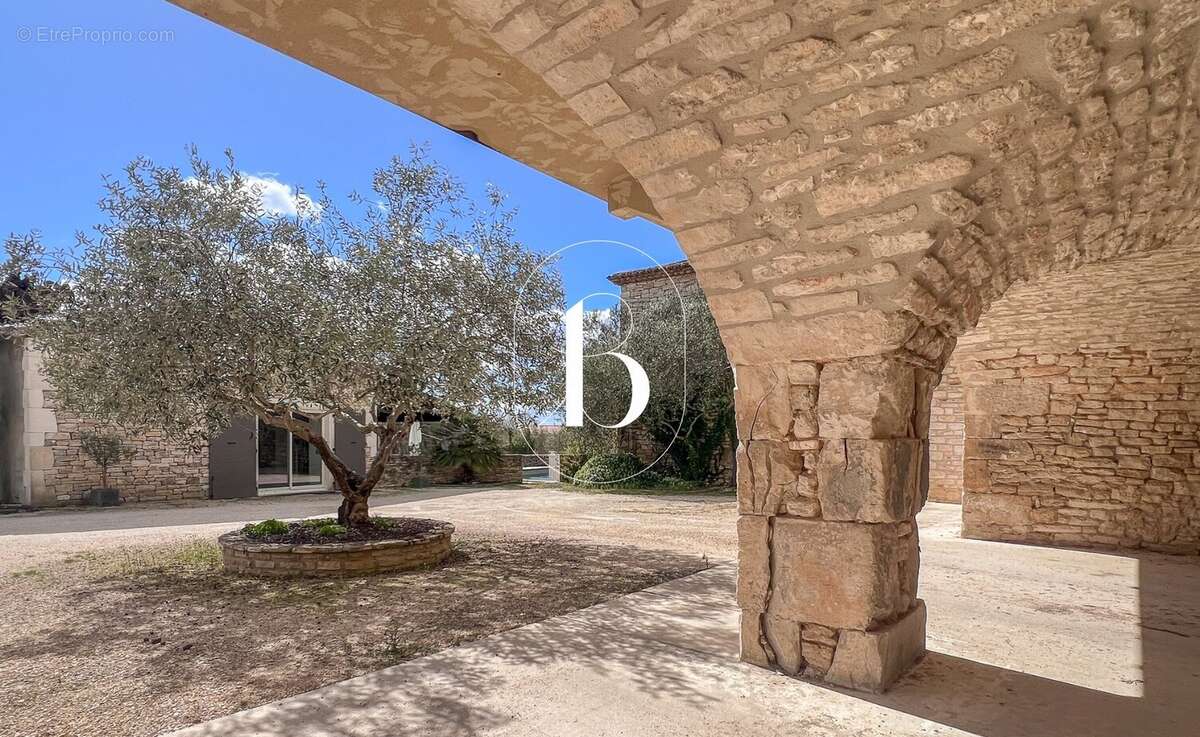 Maison à ORGNAC-L'AVEN