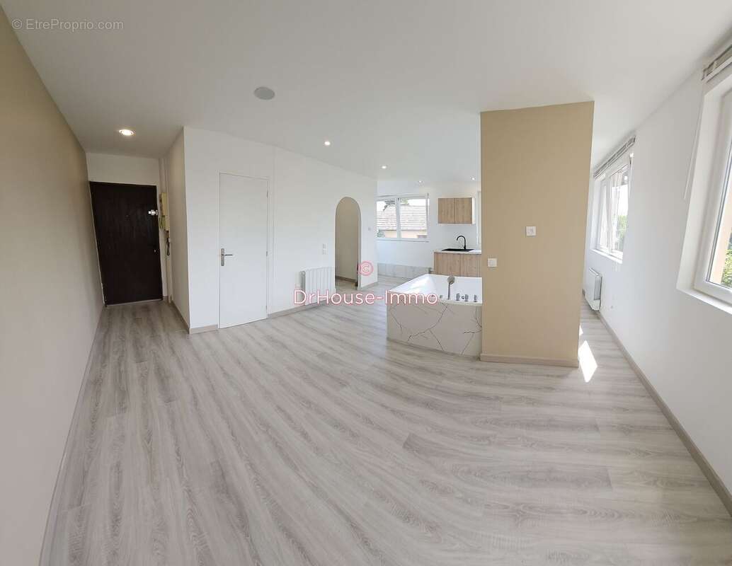 Appartement 35 m² à Mions  - photo 4