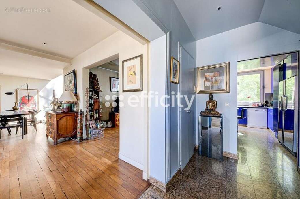 Maison à ISSY-LES-MOULINEAUX