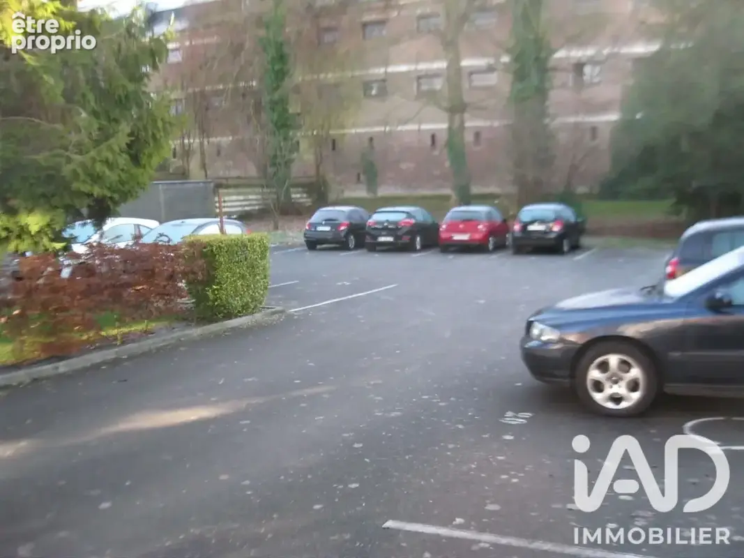 Photo 1 - Parking à ARRAS