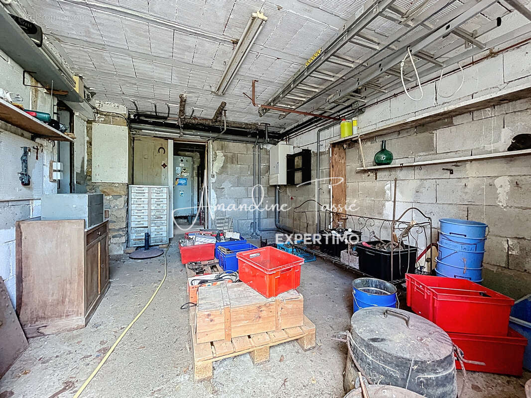 Maison rénovée avec terrain en terrasse   Environ 60,5 m2 habitables + dépendances - photo 11