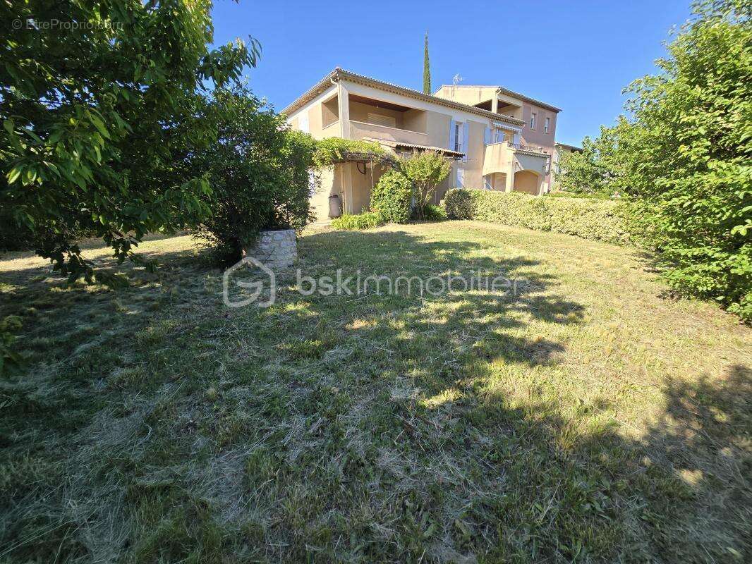 Appartement à SAINT-PAUL-TROIS-CHATEAUX