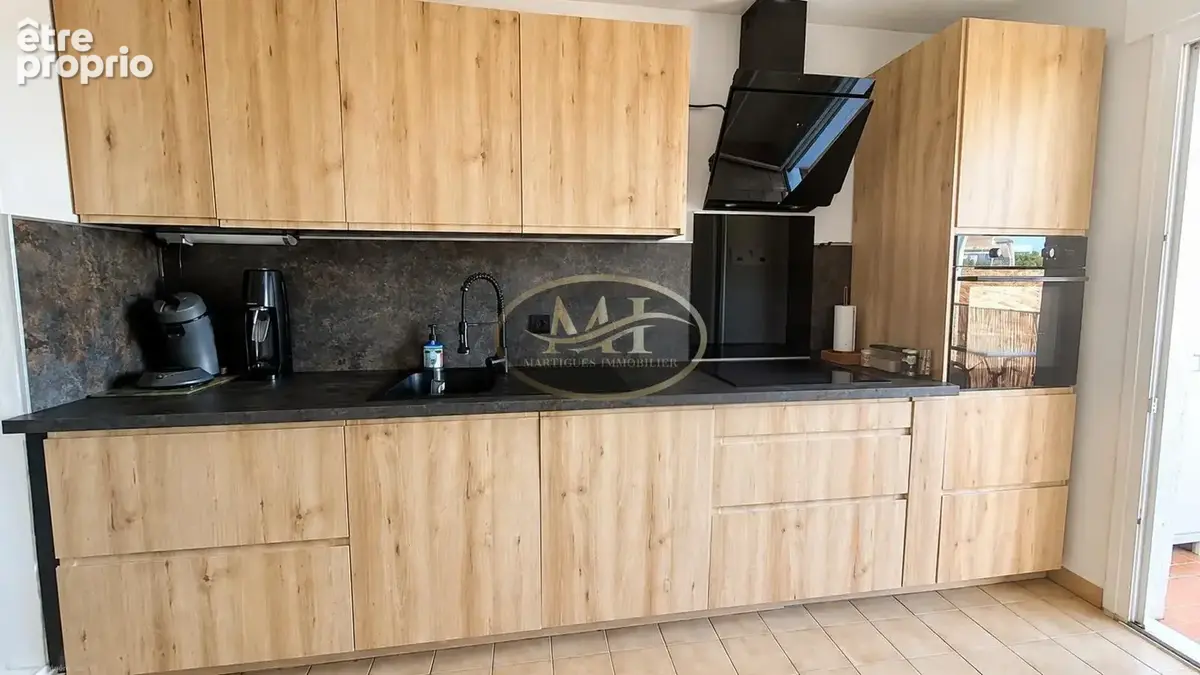 PORT-DE-BOUC   Appartement T3 de 66,55 m2 avec vue mer, résidence sécurisée, ascenseur et stationnement privé - photo 6