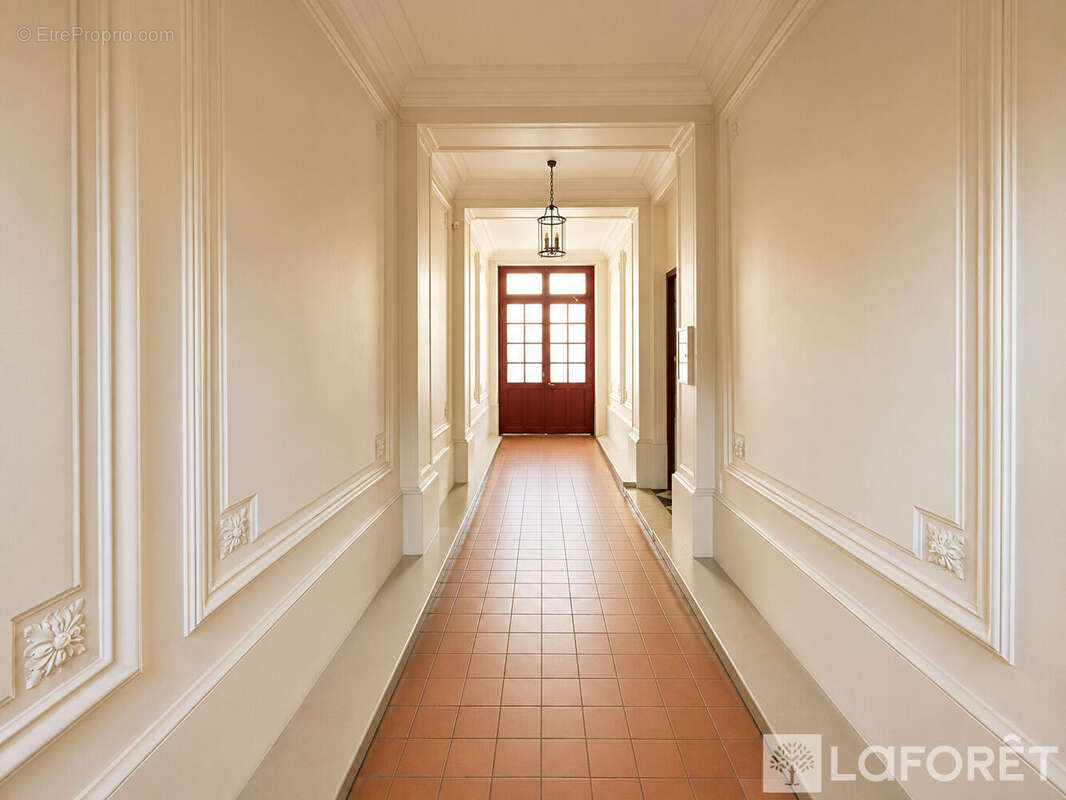 Levallois-perret ? mairie ? appartement de charme 4 pièces ? 79 m² ? ascenseur ? cave - photo 10