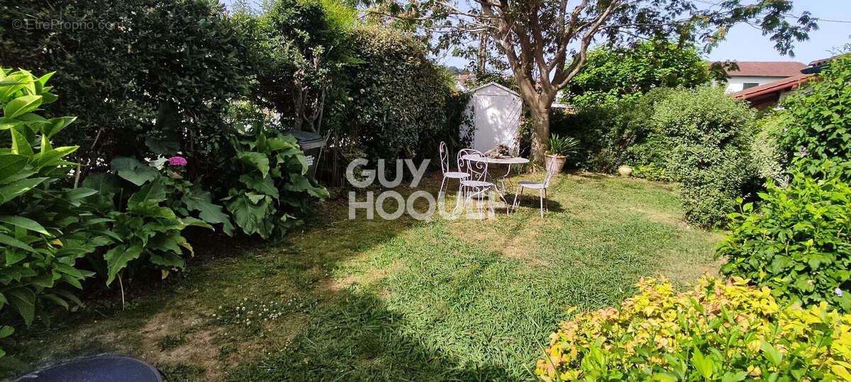 Appartement à CIBOURE