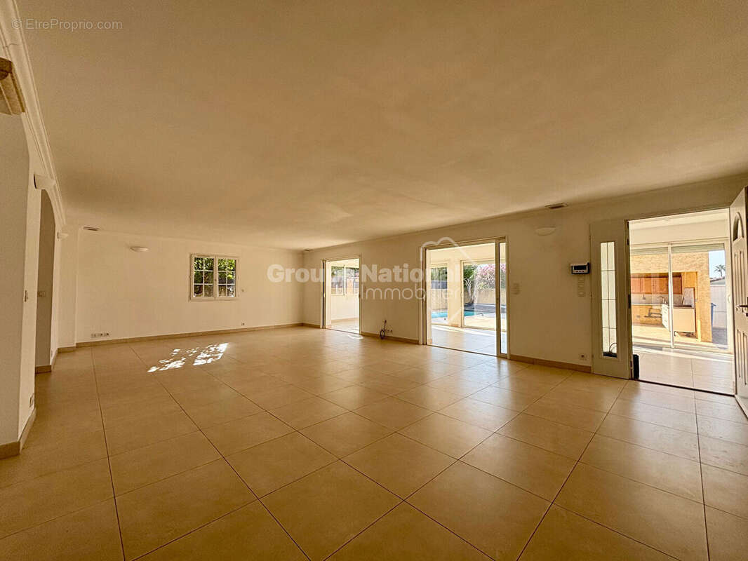 Maison à SAINT-LAURENT-D&#039;AIGOUZE