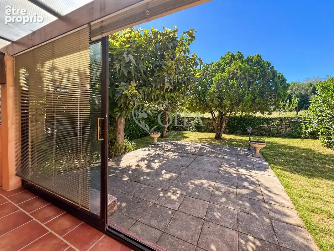 Maison 5 pièces 105 m² à vendre à Uzes (30700) - photo 2