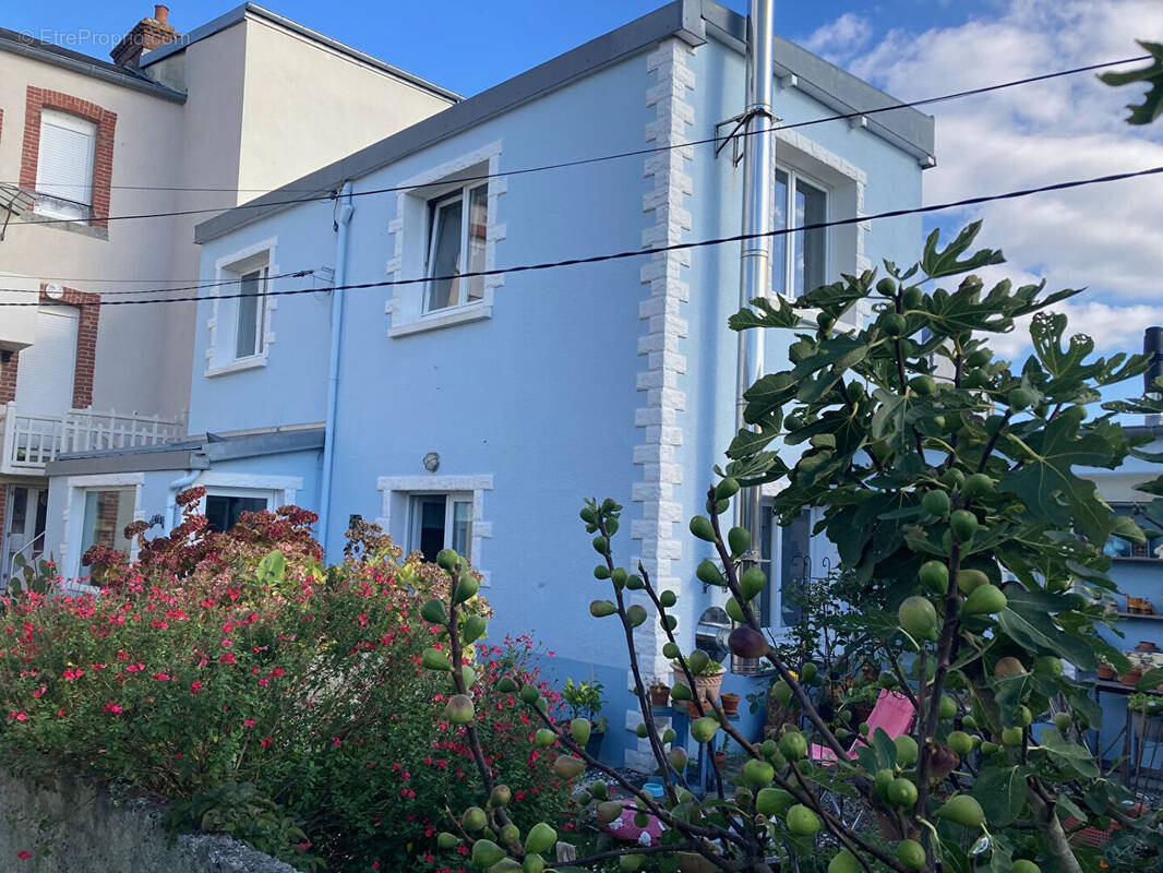 Maison à SAINT-PAIR-SUR-MER