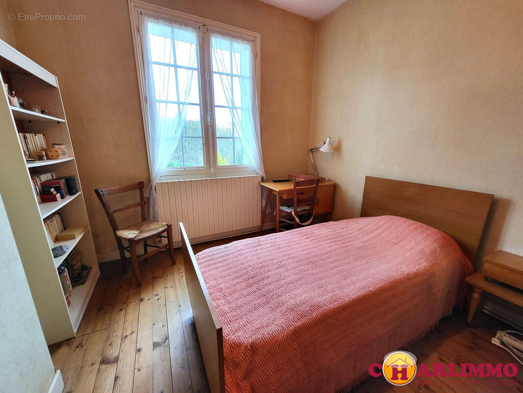 Maison à SAINT-JUNIEN