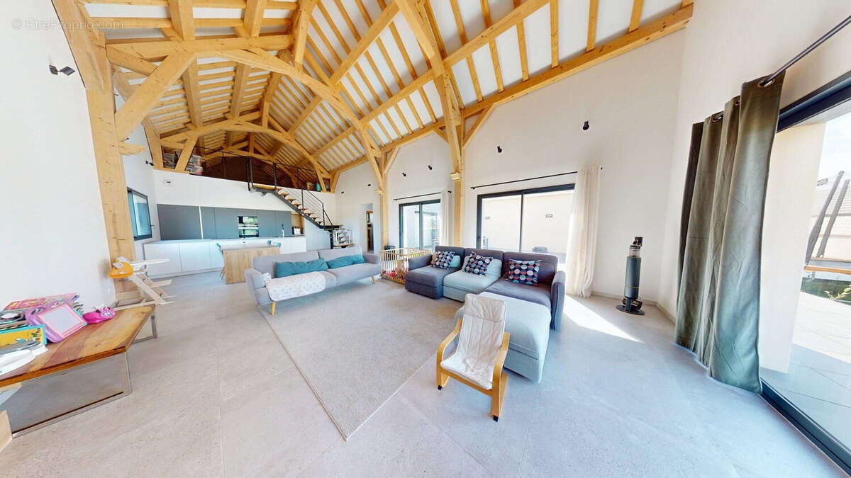 Maison 195 m² à Sainte-Maure  - photo 9