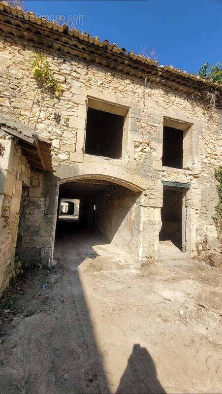 Appartement à LUNEL-VIEL