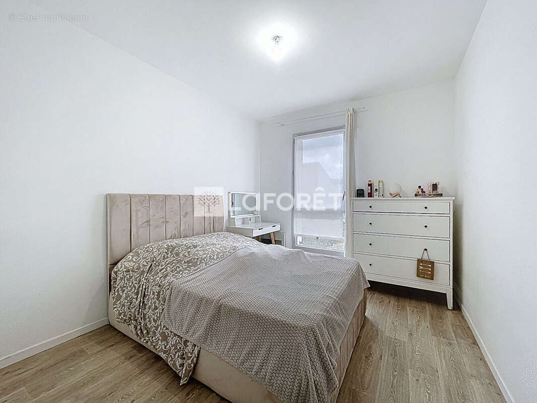 Maison à MOISSY-CRAMAYEL