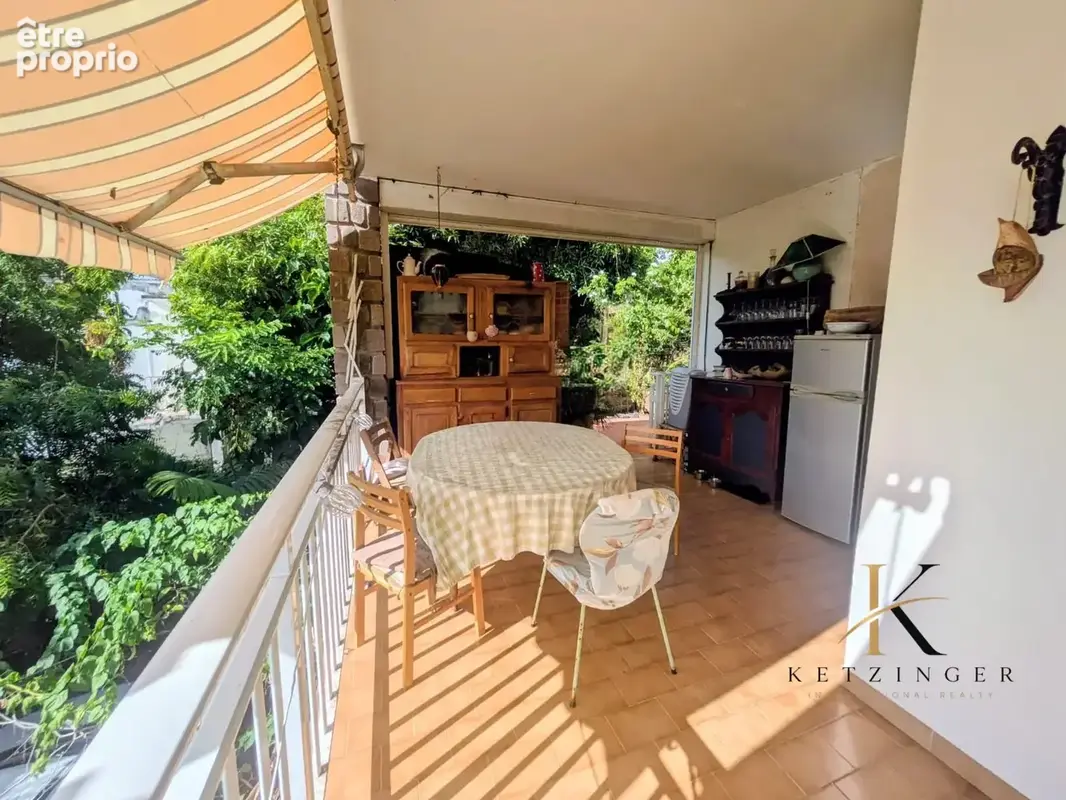 Maison 7 pièces 145 m² à vendre à Saint-Claude (97120) - photo 4