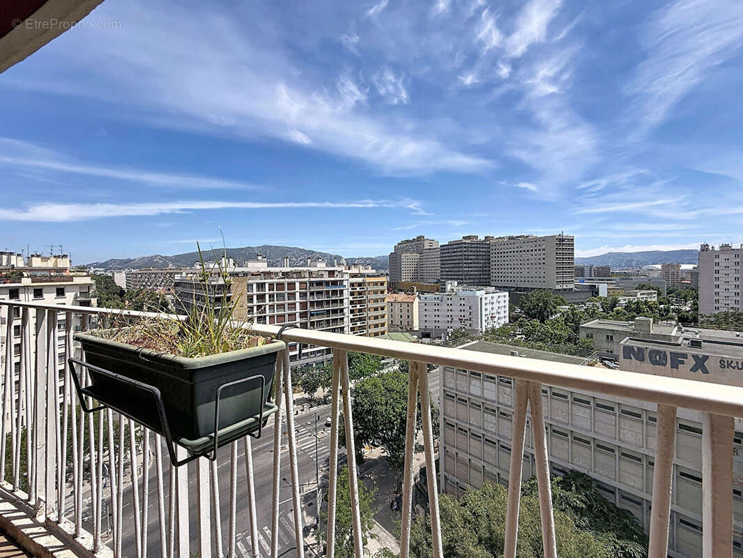 Appartement à MARSEILLE-5E