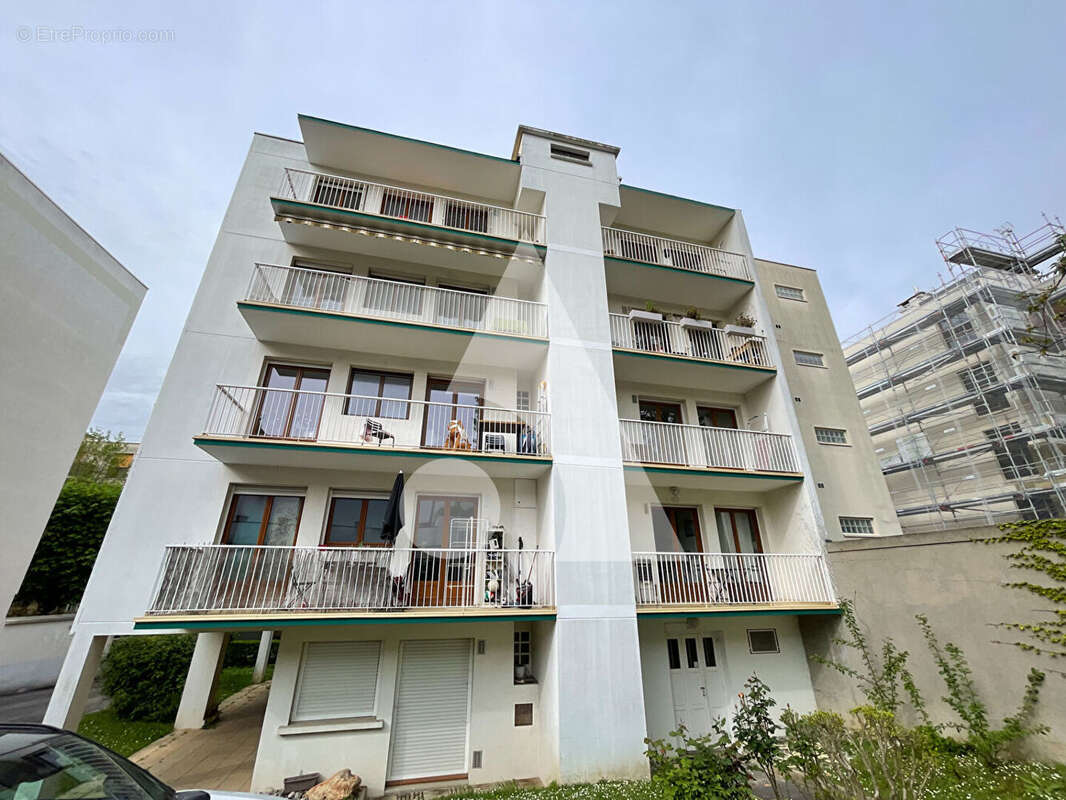 Appartement à SAINT-MAUR-DES-FOSSES