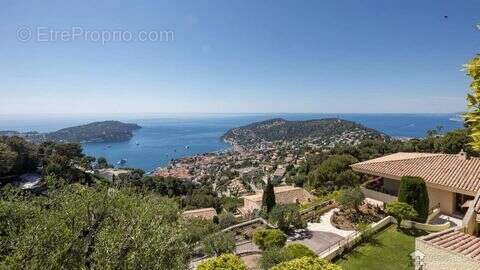 Maison 400 m² à Villefranche-Sur-Mer  - photo 2