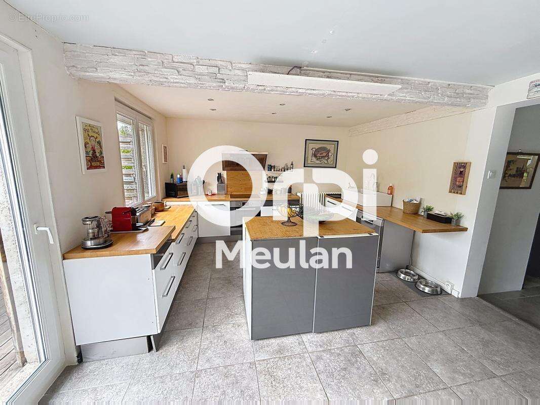 Maison à MEULAN