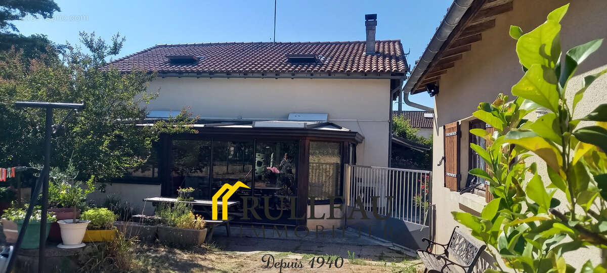 Maison de 186 m2 avec grand terrain de 3 369 m2 à Cartelègue proche des commodités - photo 3