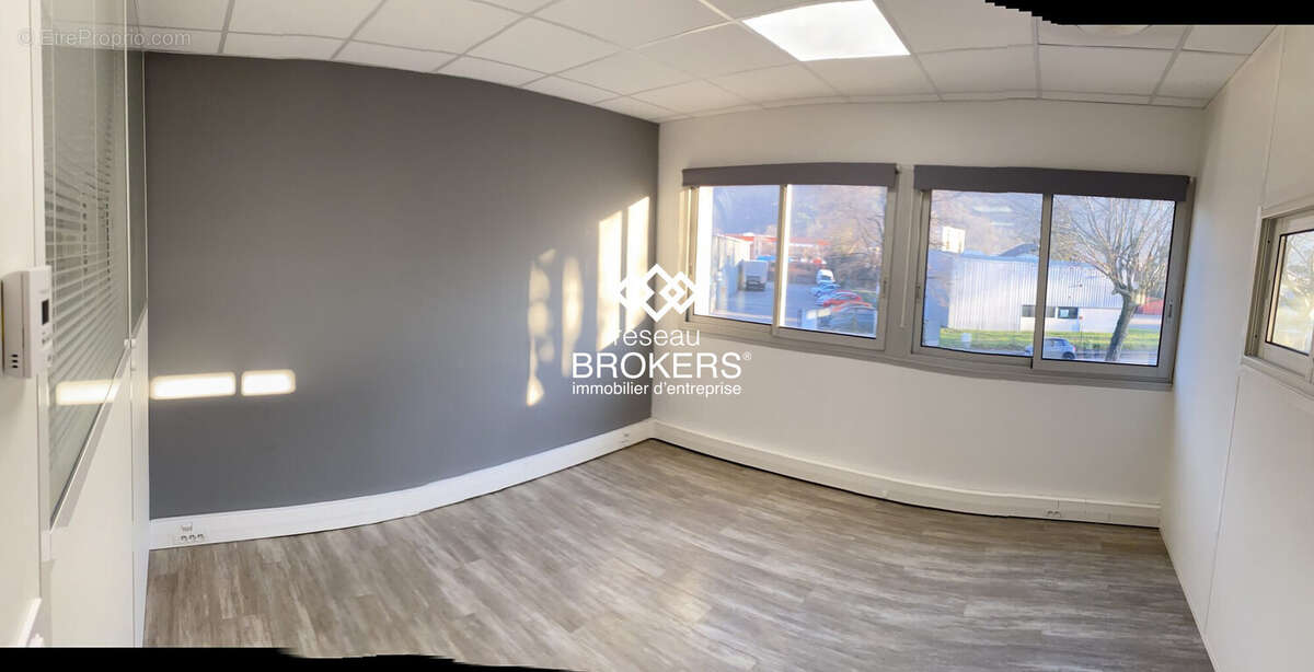 Commerce à SAINT-MARTIN-LE-VINOUX