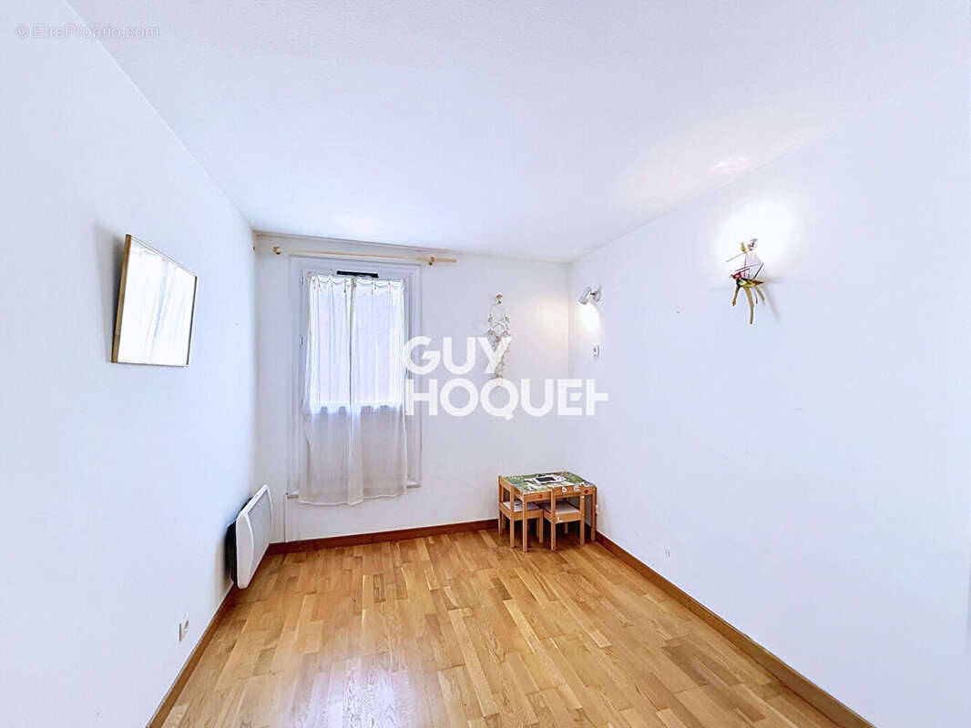 Appartement à MOUANS-SARTOUX