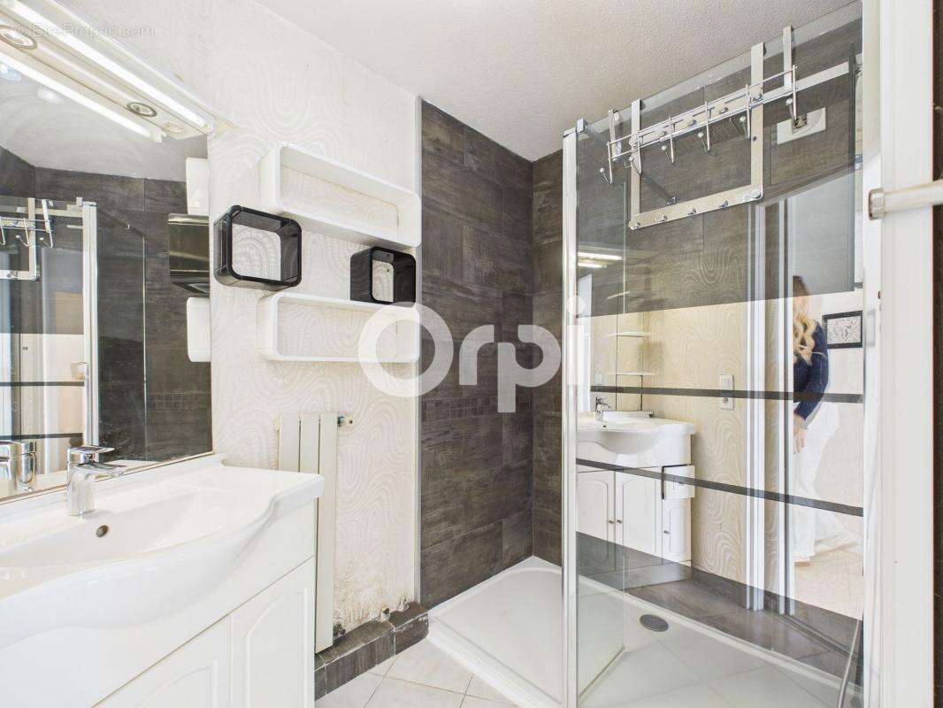 Appartement à MANDELIEU-LA-NAPOULE