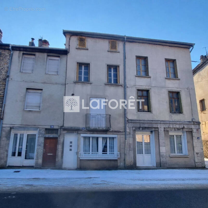 Appartement à SALINS-LES-BAINS