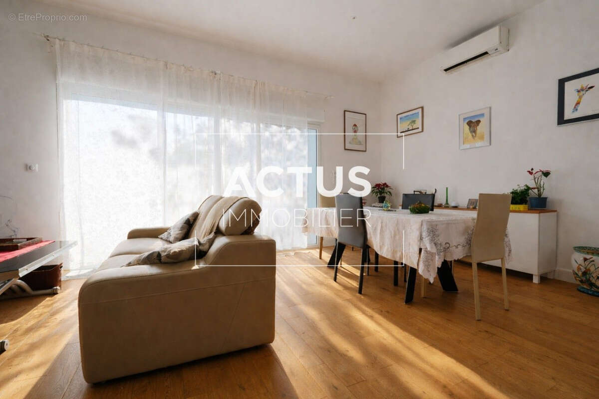 Maison 126 m² à Salon-De-Provence  - photo 4