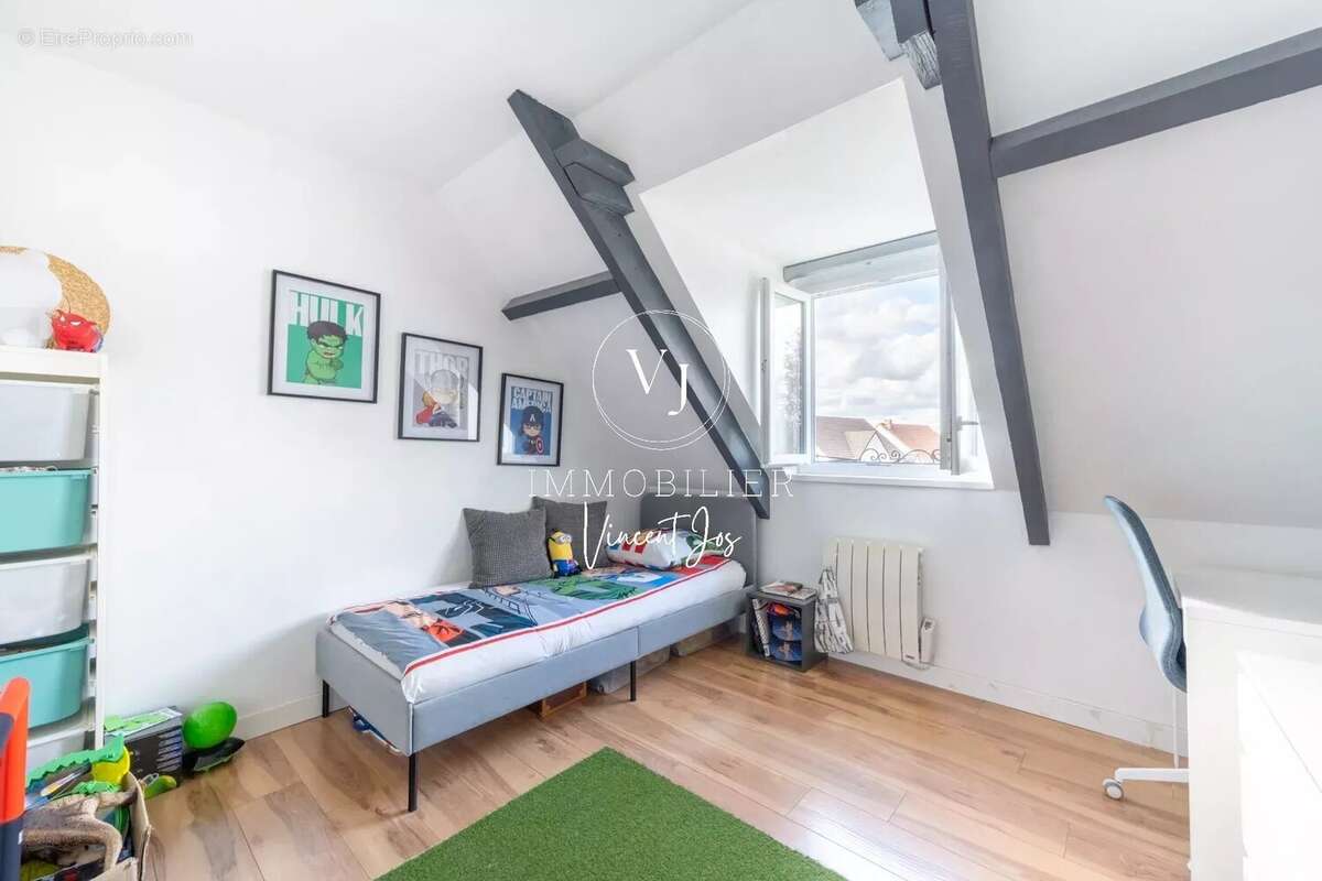 Maison à MORAINVILLIERS