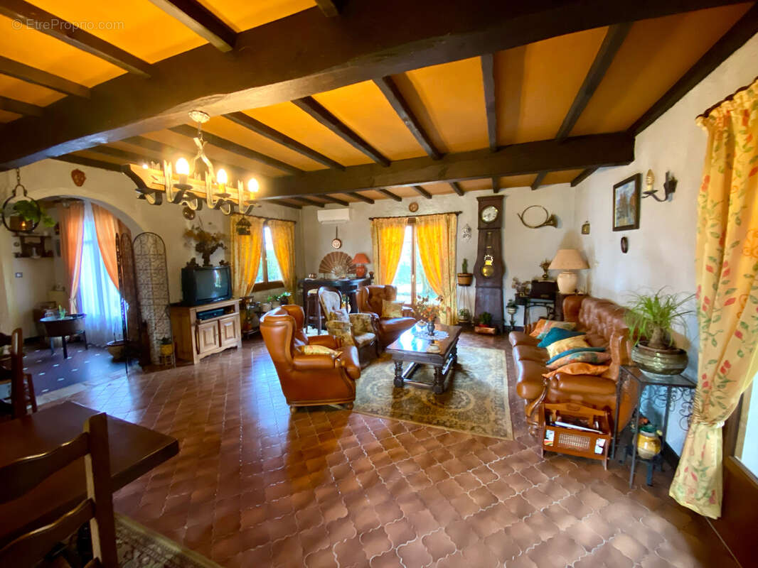 Maison à PORTETS