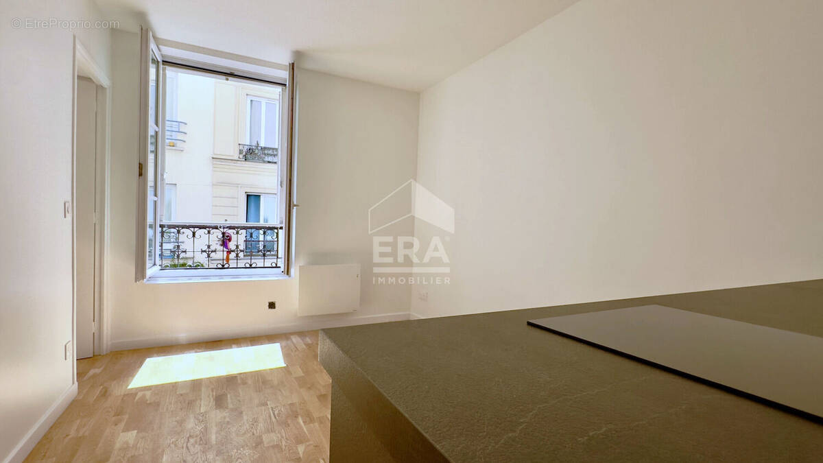 Appartement à PARIS-10E