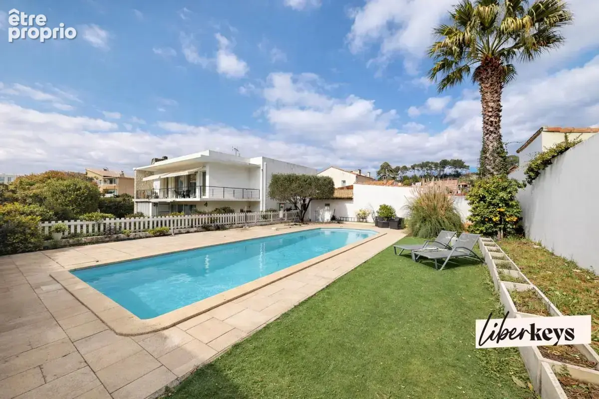 199 m²  Maison d’Architecte  Piscine 12 m  4 Chambres  Garage - photo 16